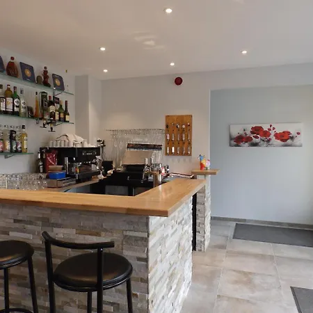 Logis Restaurant Les Cevennes 2* Saint-Cirgues-en-Montagne