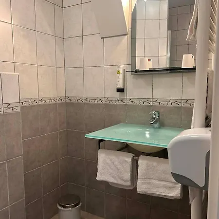 Les Cevennes Hotel 2*